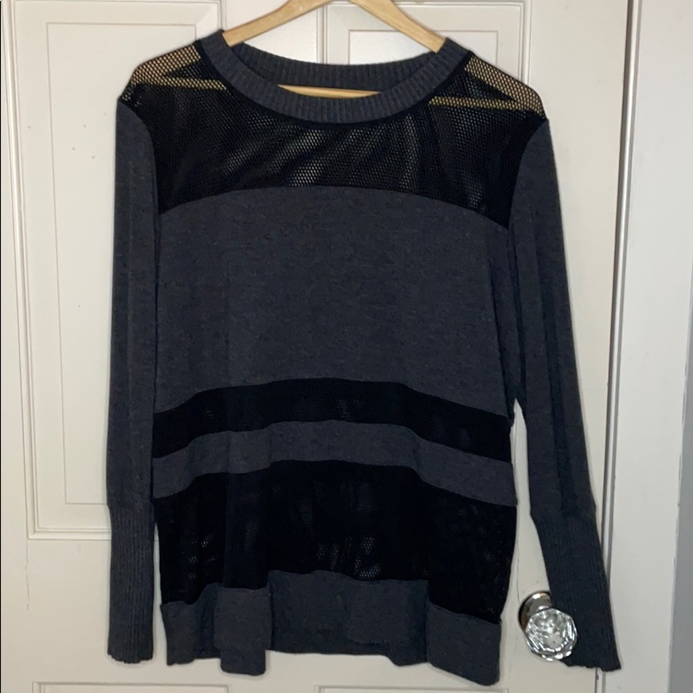 Alo Yoga Black top